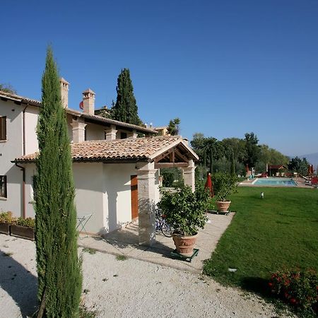 Casa Vacanze Vecciano 몬테팔코 외부 사진