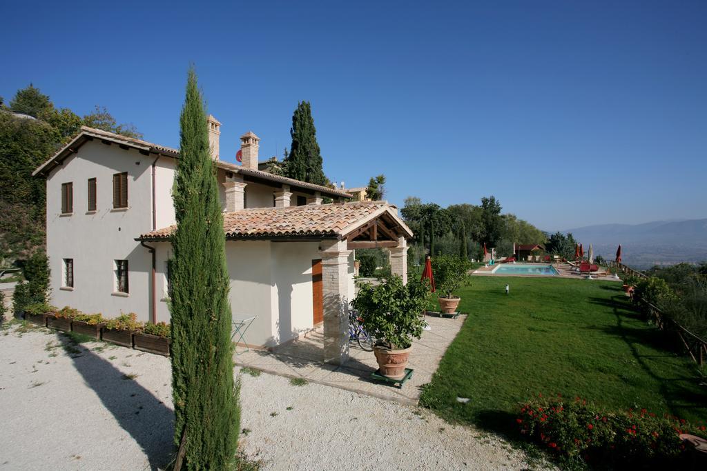 Casa Vacanze Vecciano 몬테팔코 외부 사진