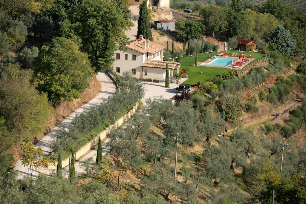Casa Vacanze Vecciano 몬테팔코 외부 사진