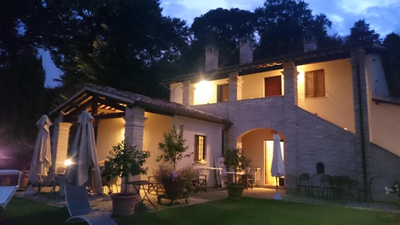 Casa Vacanze Vecciano 몬테팔코 외부 사진